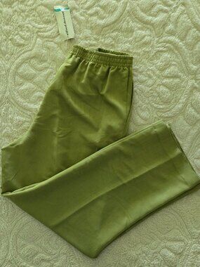 Alfred Dunner Palm Island Women’s Pull On Wide Leg Pants Avocado Green Size 16
